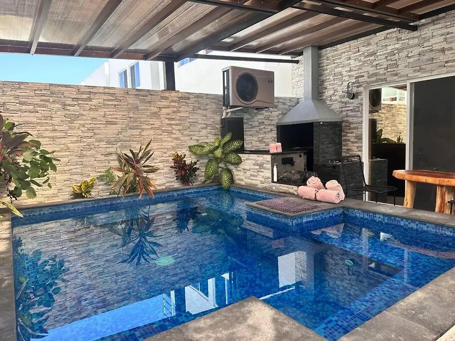 Villa Paradise פלאייה דל כרמן 0*,