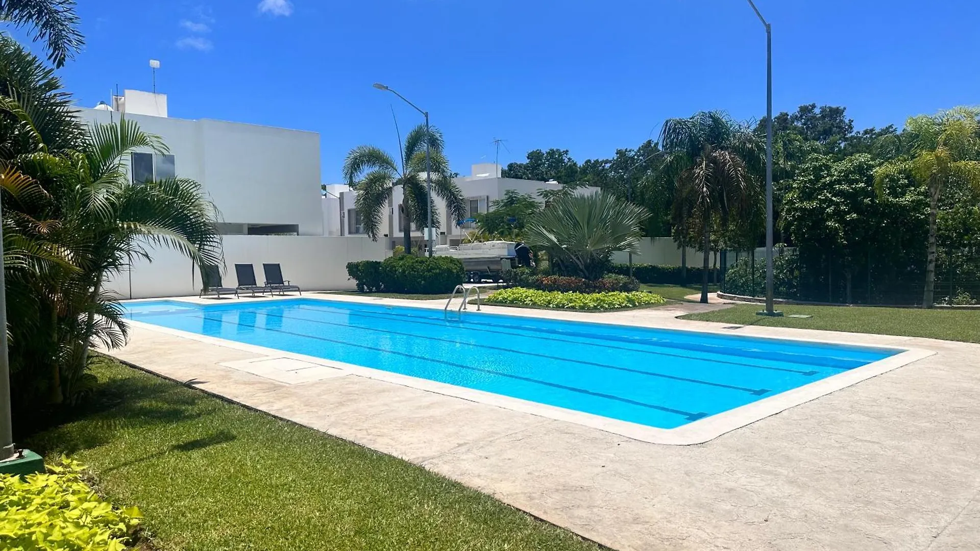 Villa Paradise פלאייה דל כרמן 0*,